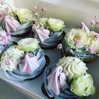 Cupcakes frische Blumen lila