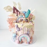 Torte Einhorn und Regenbogen